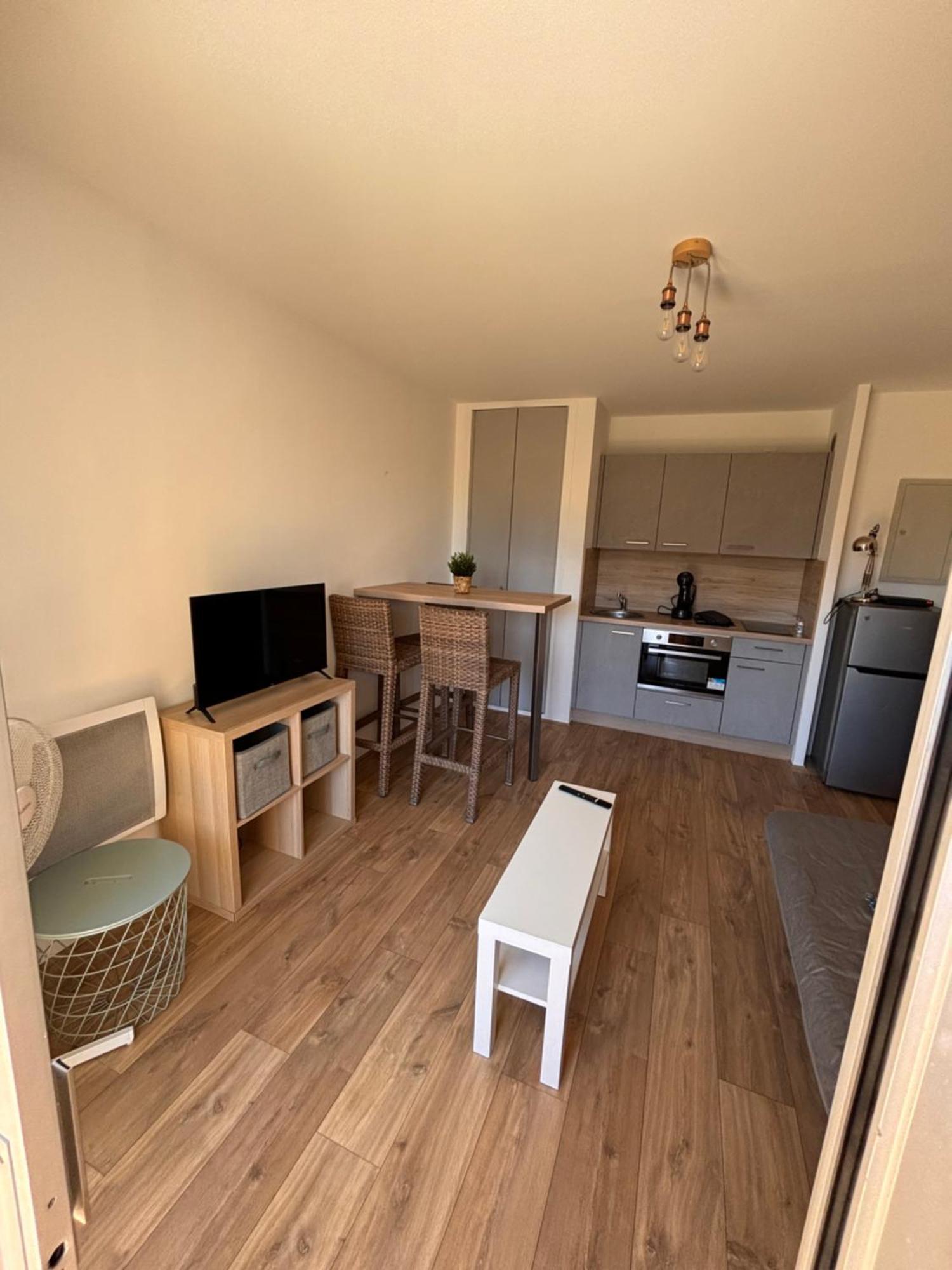 Beau Studio 300 M De La Plage Avec Parking Apartment La Ciotat Ngoại thất bức ảnh